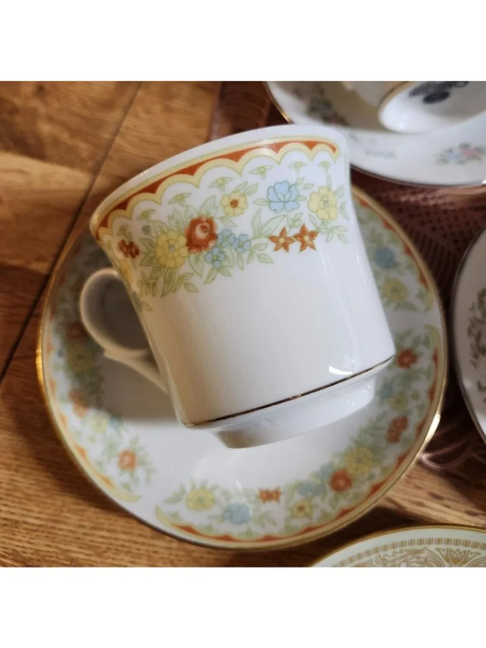 6 Sets Mismatched China Tea Cups & Saucers, Green & Gold